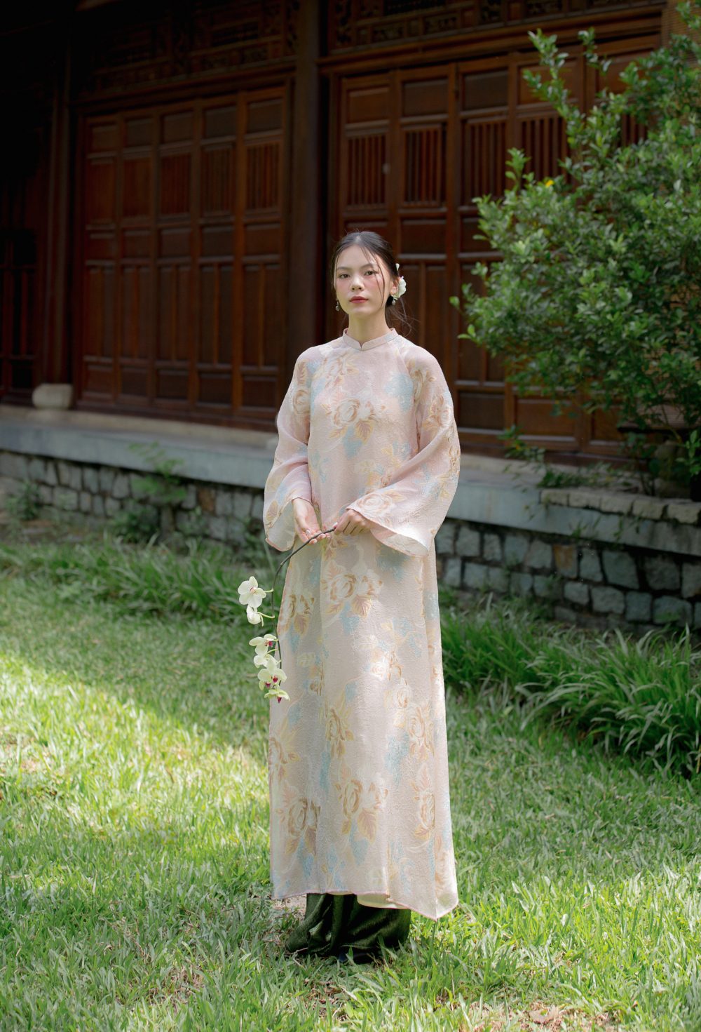 Áo dài Thu Hải Đường màu hồng