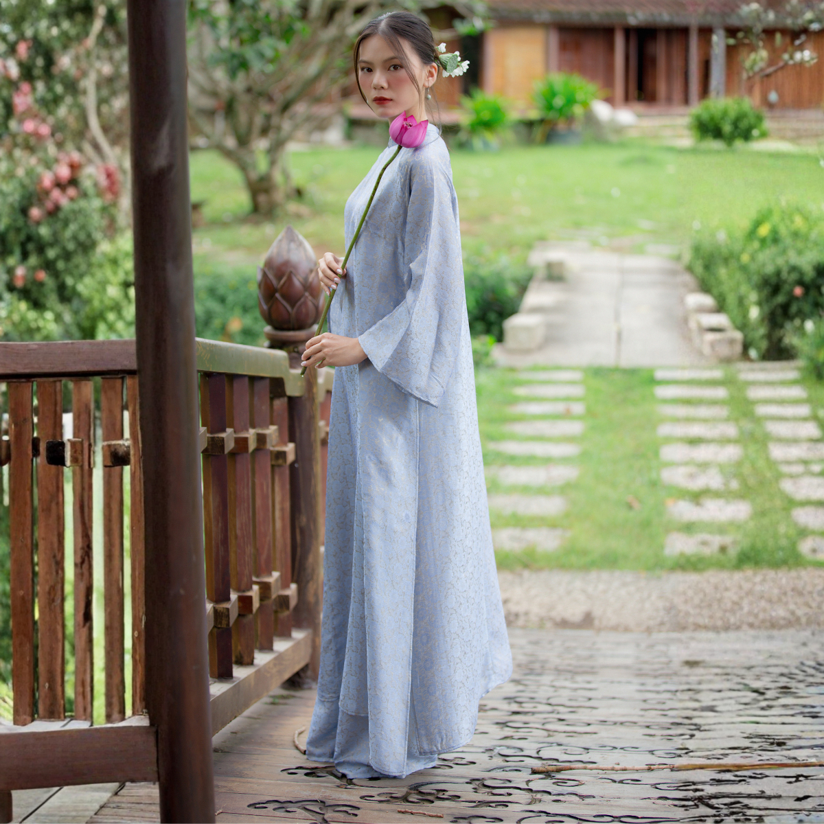 Áo dài tơ tằm hoạ tiết hoa cúc màu xanh xám