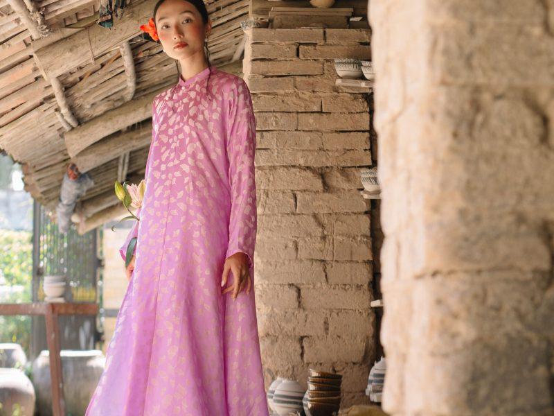 Áo Dài Ngân Hạnh màu tím