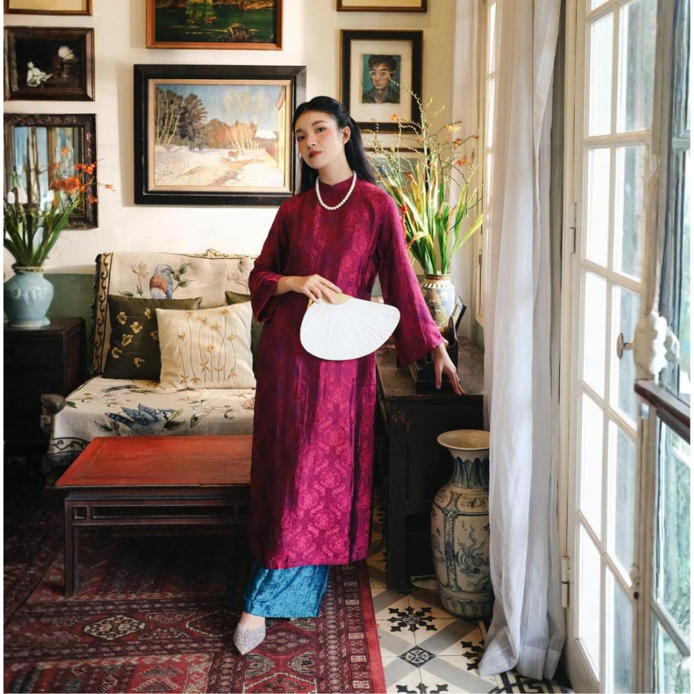 Áo dài tơ tằm hoạ tiết thọ dơi màu tím - dáng truyền thống