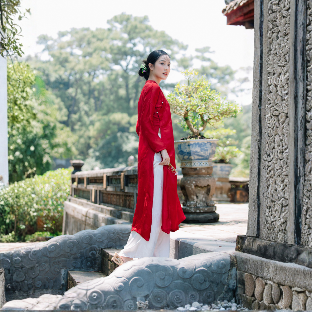 Quần lụa tơ tằm hoạ tiết sen hồ điệp