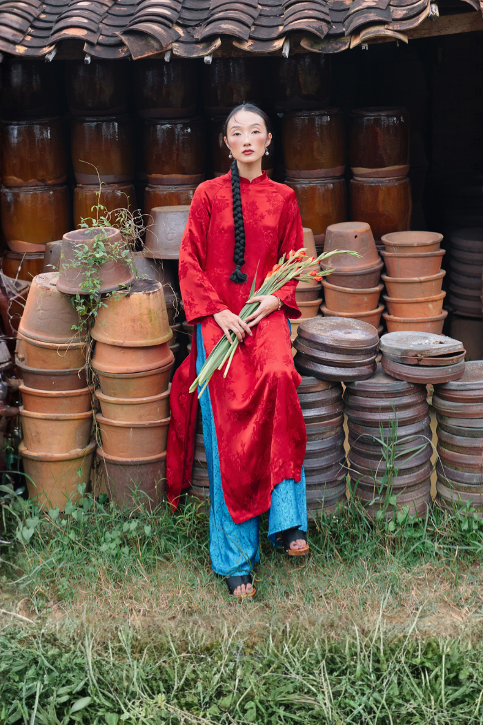 Áo dài lụa Hàng Châu Đỗ Quyên màu đỏ