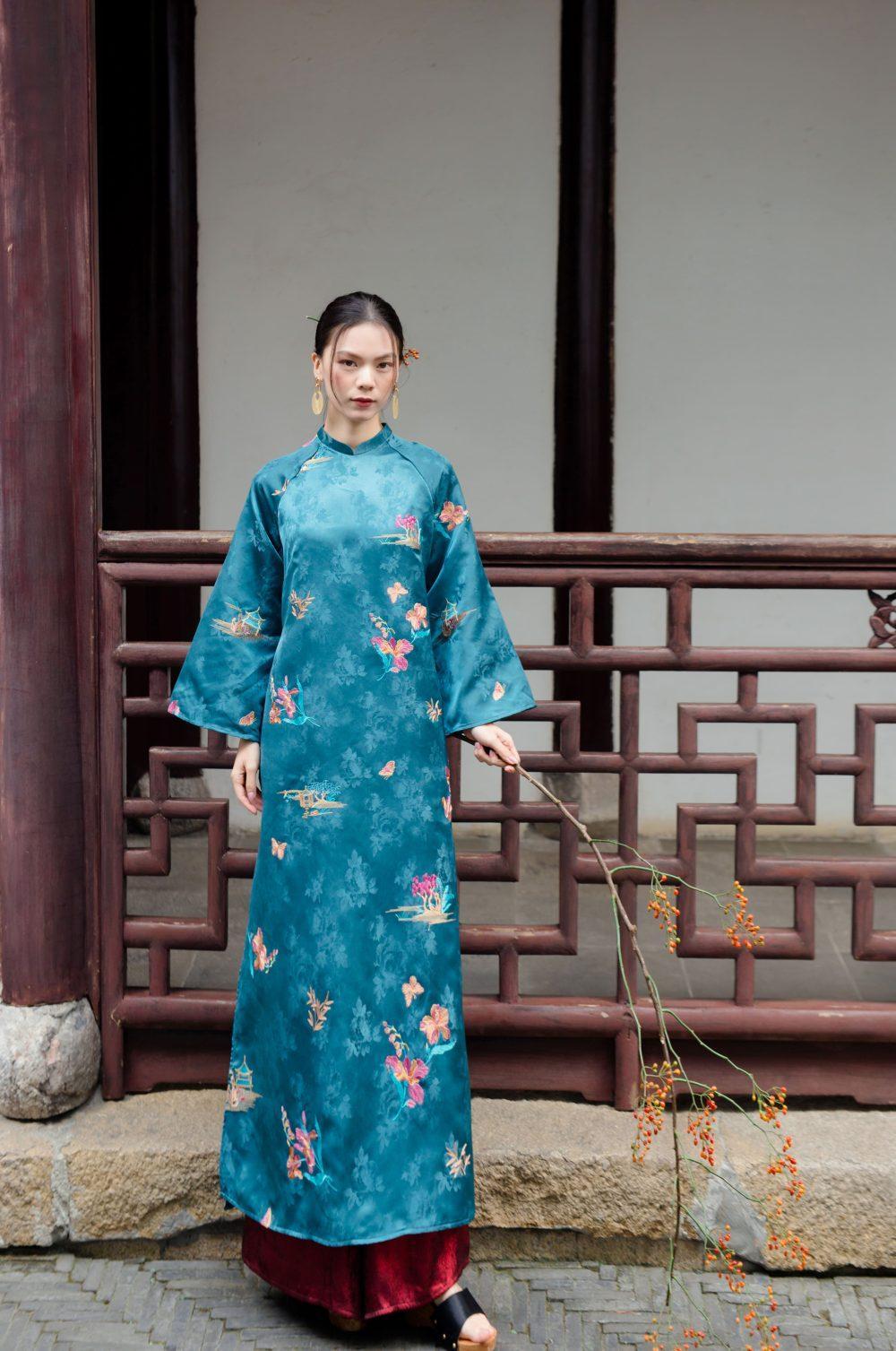 Áo dài Lan Đình _ dáng cách tân dài
