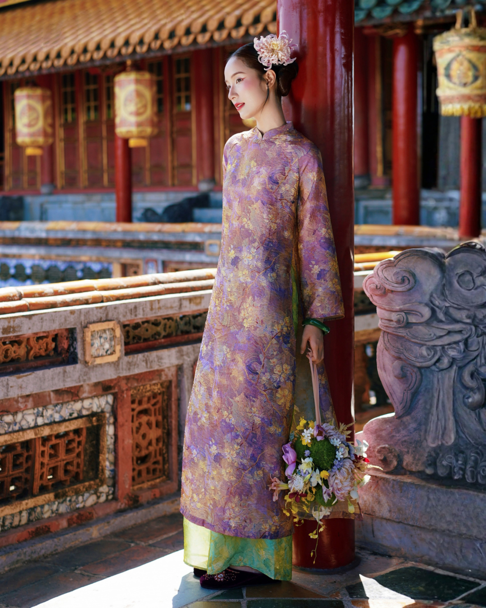 Áo dài lụa tằm sơn mài màu tím